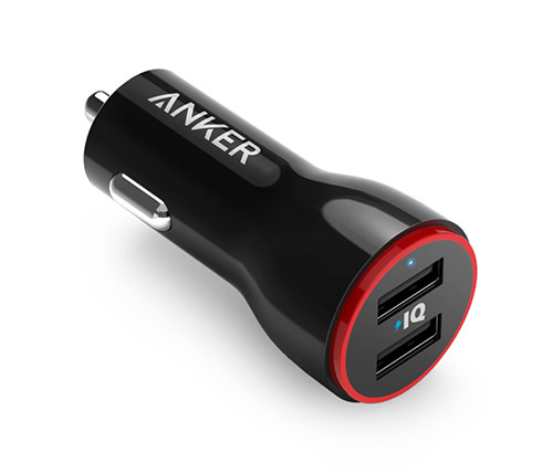 מטען לרכב Anker הכולל 2 חיבורי USB-A הספק עד כ- 12W ללא כבל
